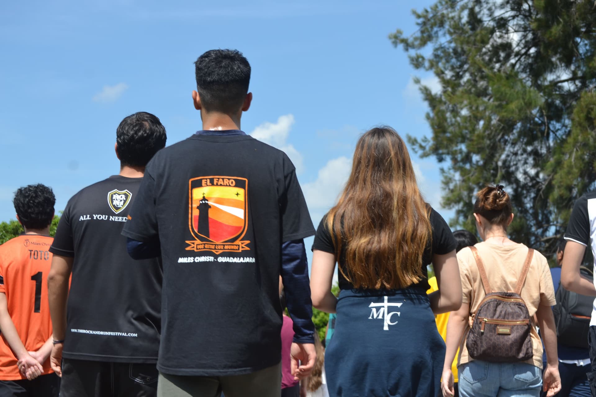 Jovenes_camino_catolicos_provida